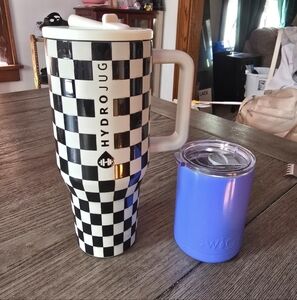 HydroJug Black and White Checkered Tumbler with Swig Cup